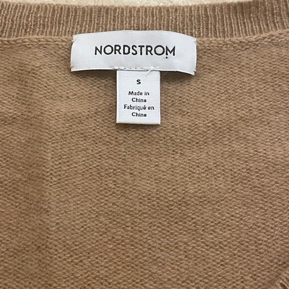 Nordstrom S Cashmere V-Neck Sweater | Soft Tan Beige, Classic, Minimalist - Picture 4 of 8